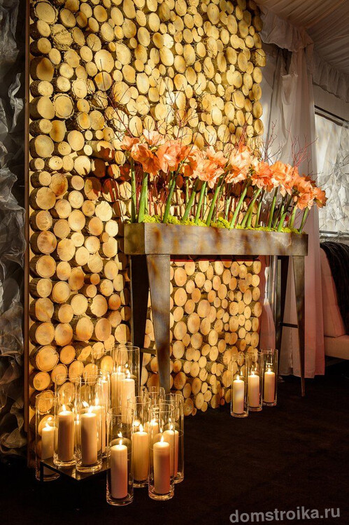 Свечи для романтического вечера: высокие стаканы со свечами заменят камин и создадут уютную обстановку