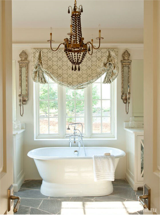 Лондонская штора станет прекрасным украшением ванной комнаты