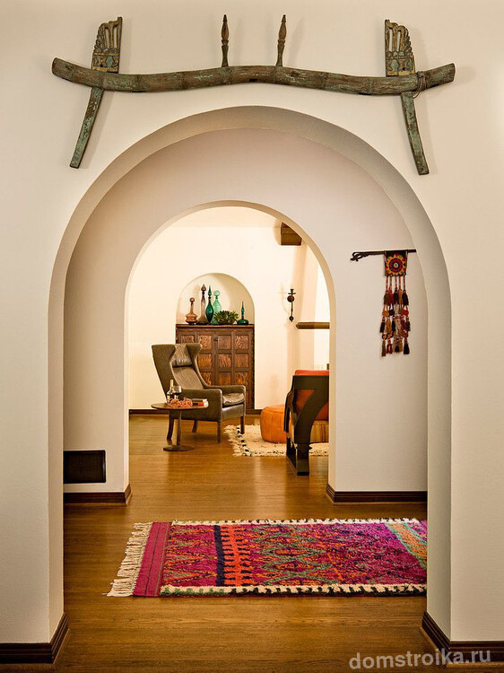 Квартира в скандинавском стиле с классическими арками