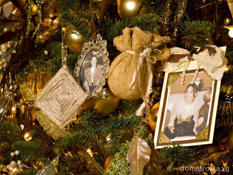 Семейные фото - очень душевное, милое украшение для праздничного дерева