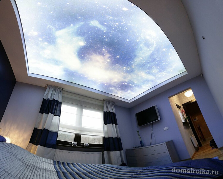 Шикарный парящий потолок с имитацией звездного неба