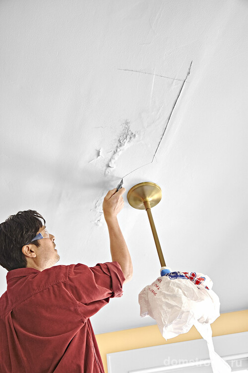 При необходимости ремонт потолка из гипсокартона можно выполнить своими руками