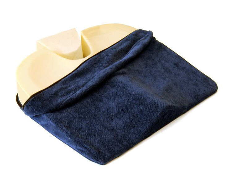 Прямоугольные подушки просты в уходе и имеют специальный чехол, снять который не составит труда