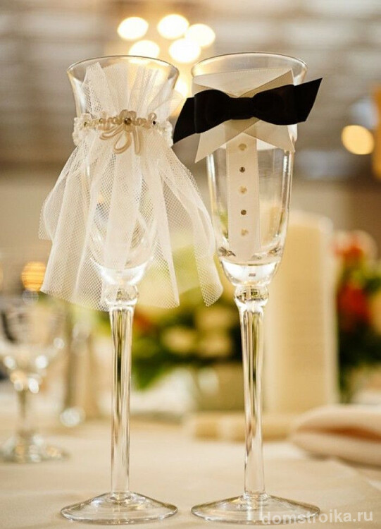 "Нарядные" свадебные фужеры для шампанского с отделкой ручной работы для молодоженов