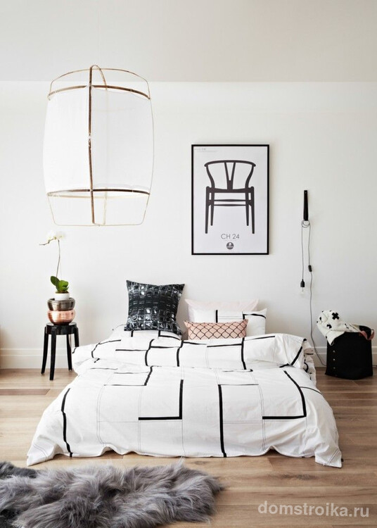 Надувной матрас для сна с насосом- цена, фото, рейтинг. Надувной матрас и красивое постельное белье, однотонное или с очень крупным геометричным рисунком - это ультрабюджетный способ быстро придать спальне современный стиль