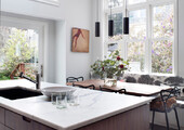 Дизайн кухни вдоль окна (60+ фото и идей планировки): безусловный стиль и эргономика
