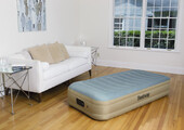 Надувные диваны-кровати: обзор популярных моделей и сравнение цен
