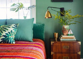 Интерьер бело-зеленой спальни: секреты гармоничных сочетаний и выбор декора