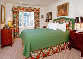 Портьеры для спальни: 90+ элегантных идей для спальной комнаты и советы по выбору