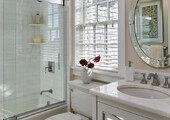 Стеклянные шторки для ванной: что нужно знать при выборе и 50 избранных дизайнерских решений