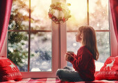 Как украсить окно на Новый год? Подборка идей и простых мастер-классов своими руками